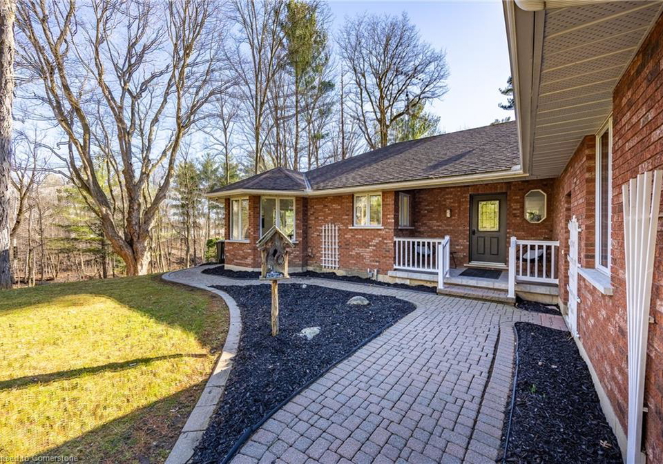 1902-highway-3-delhi-ontario-40736496