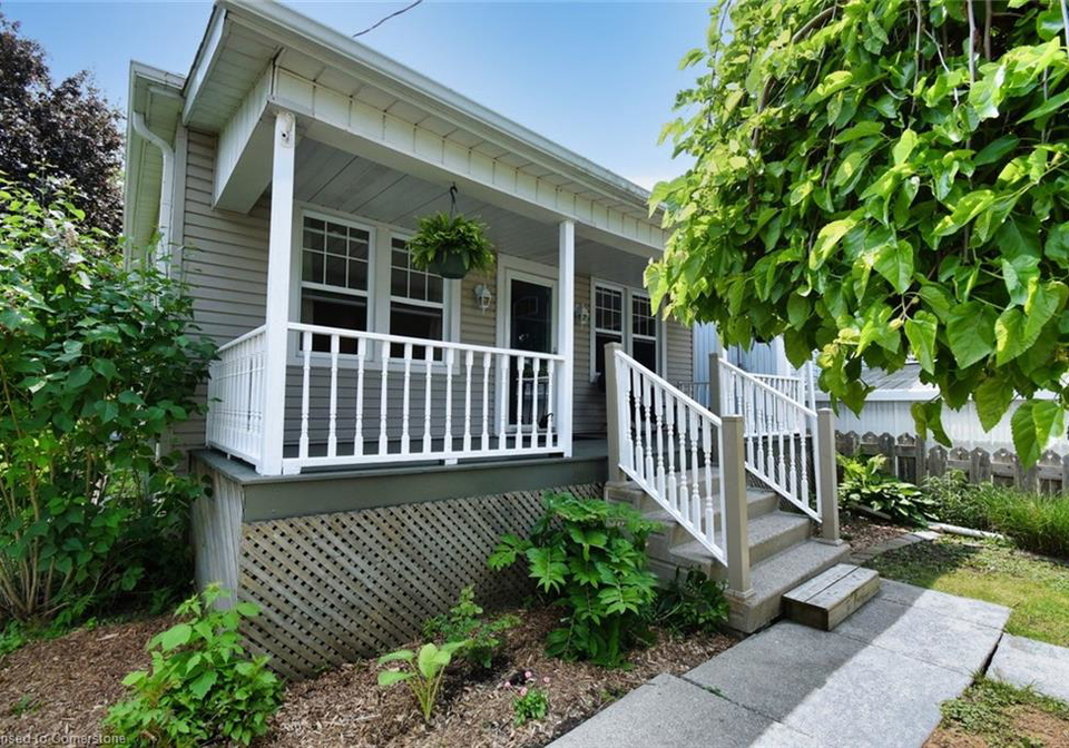 145-orkney-street-e-caledonia-ontario-40736582