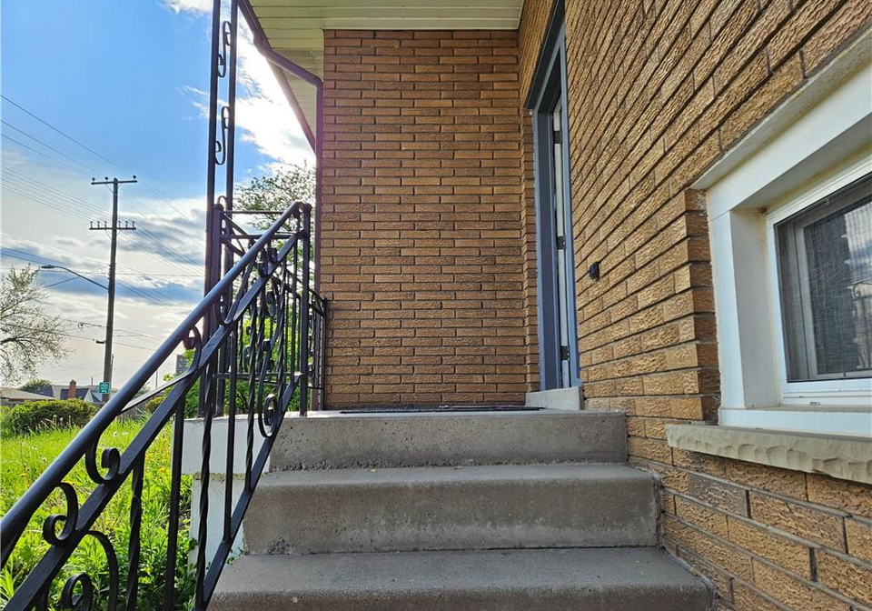 73-mohawk-road-e-hamilton-ontario-40736626