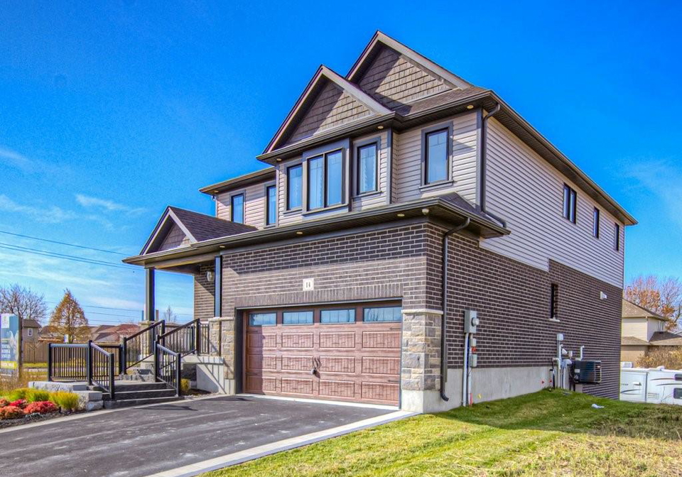 14-kissing-bridge-drive-elmira-ontario-40736754