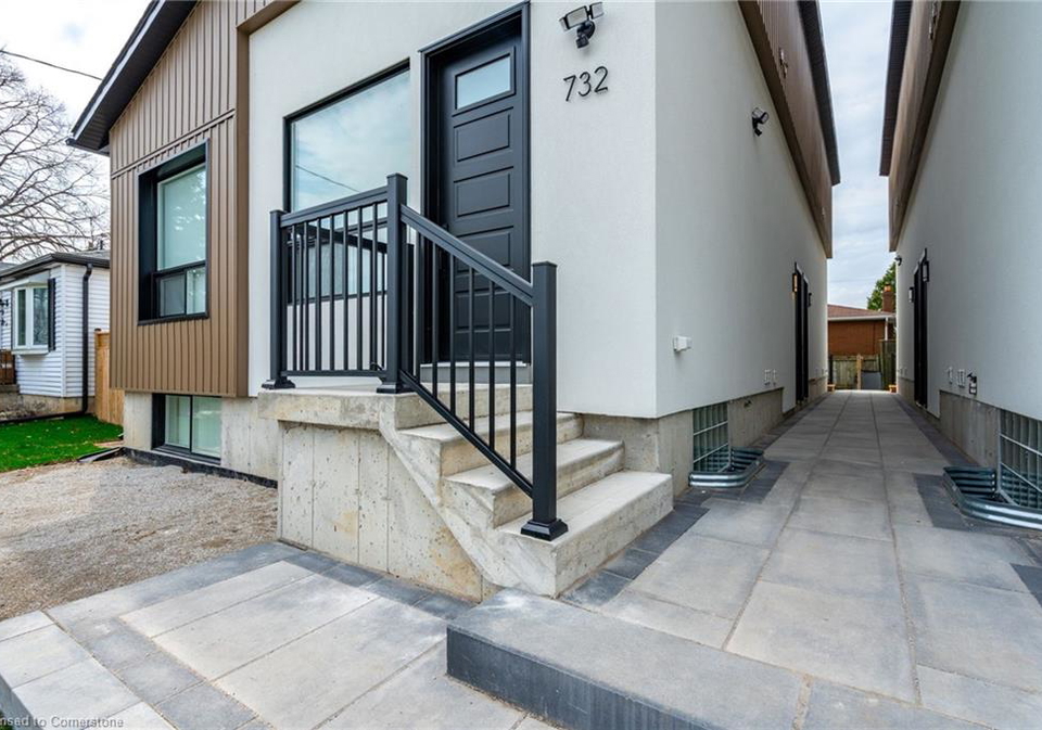 732-eleventh-avenue-hamilton-ontario-40736769