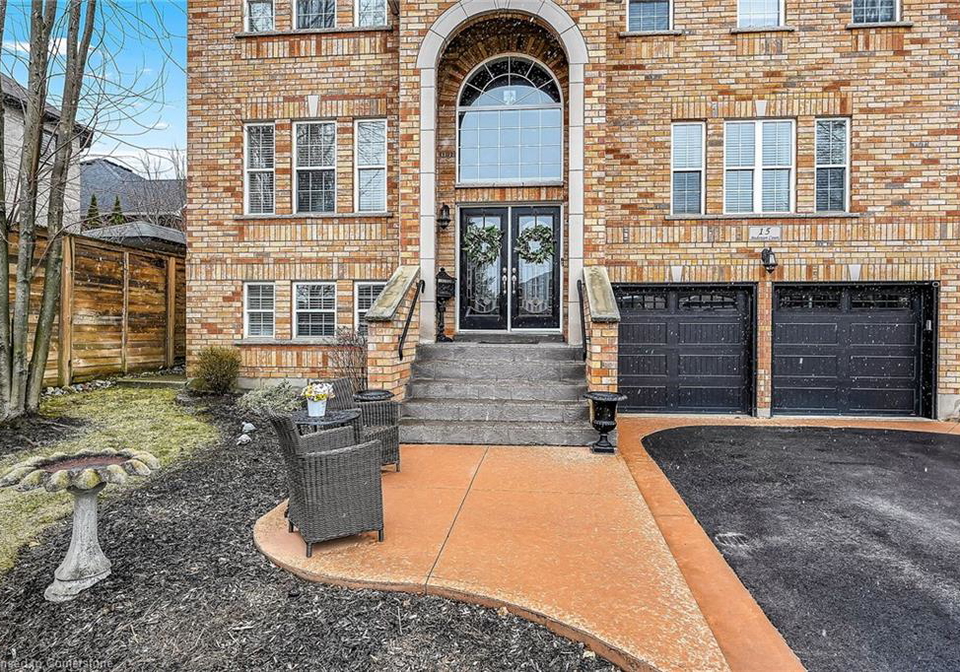 15-anderson-court-ancaster-ontario-40736800
