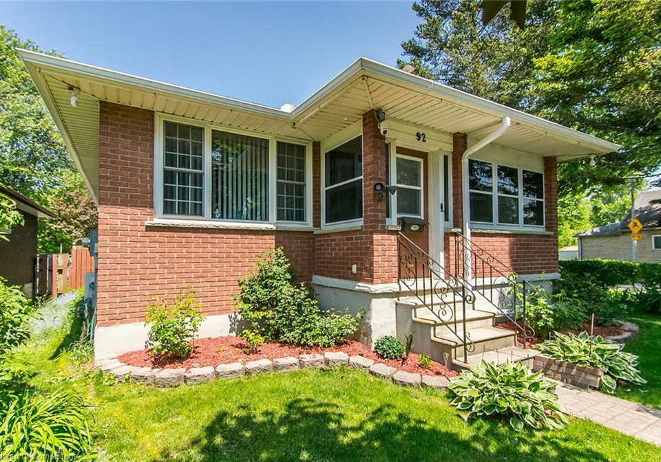 92-elmwood-avenue-cambridge-ontario-40736824