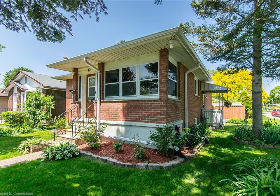 92-elmwood-avenue-cambridge-ontario-40736824