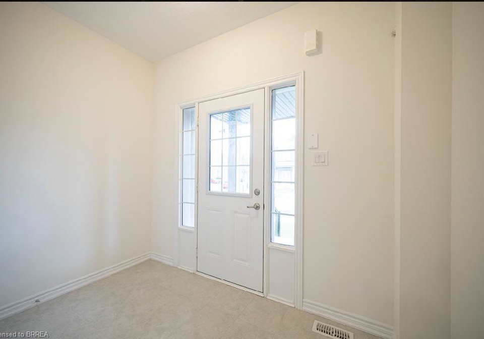 4-rowley-street-brantford-ontario-40736903