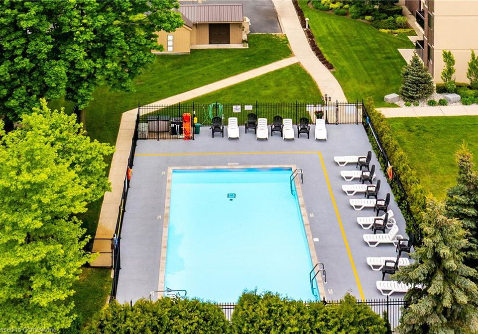 301-frances-avenue-stoney-creek-ontario-40736921