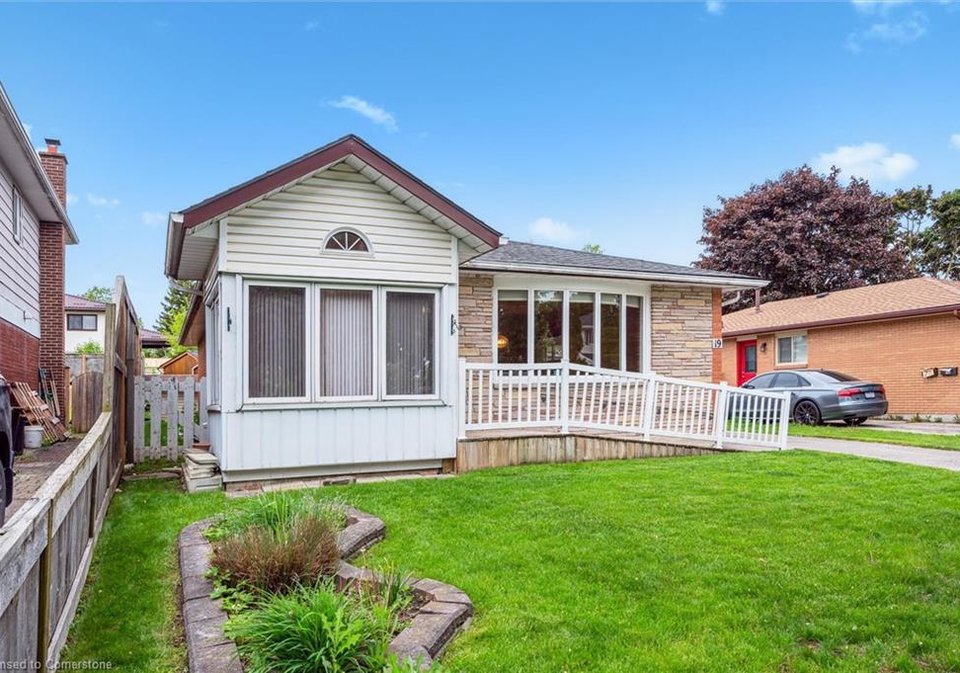 19-markwood-drive-kitchener-ontario-40736923