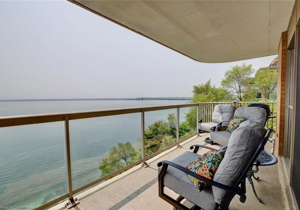 2210-lakeshore-road-burlington-ontario-40736997