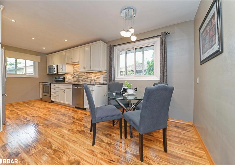 44-moultrey-crescent-georgetown-ontario-40737147