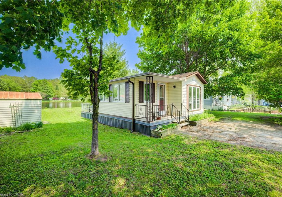 72-lakeside-road-wellington-north-ontario-40737200