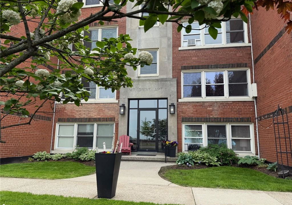 5-east-36th-street-hamilton-ontario-40737216