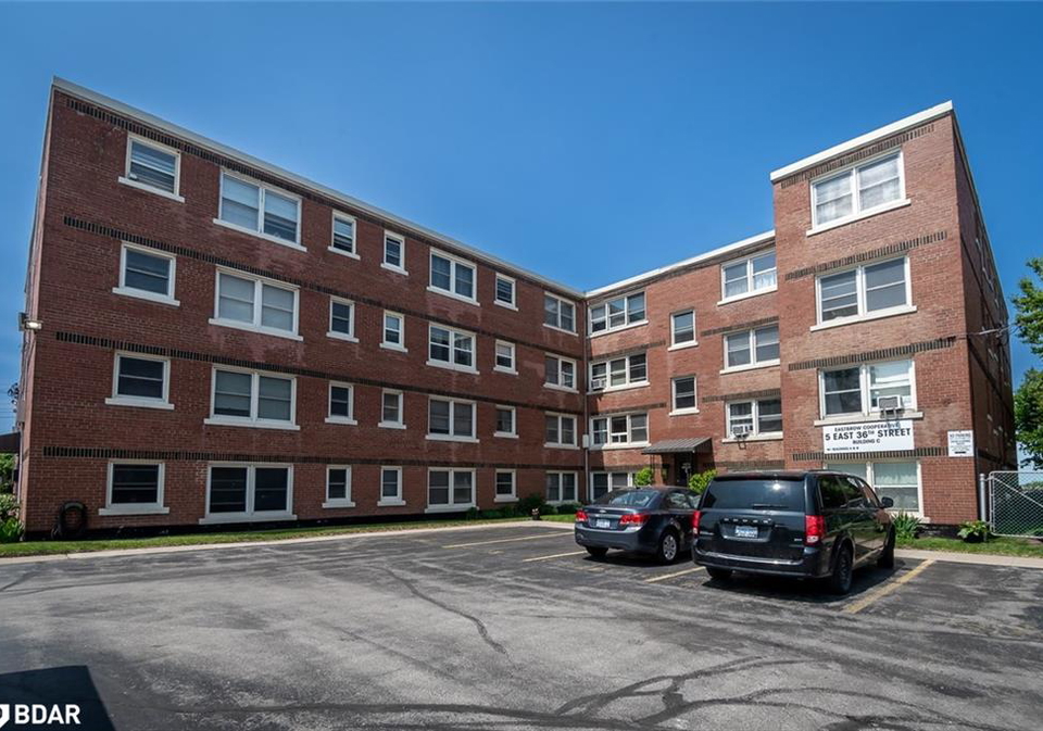 5-east-36th-street-hamilton-ontario-40737216