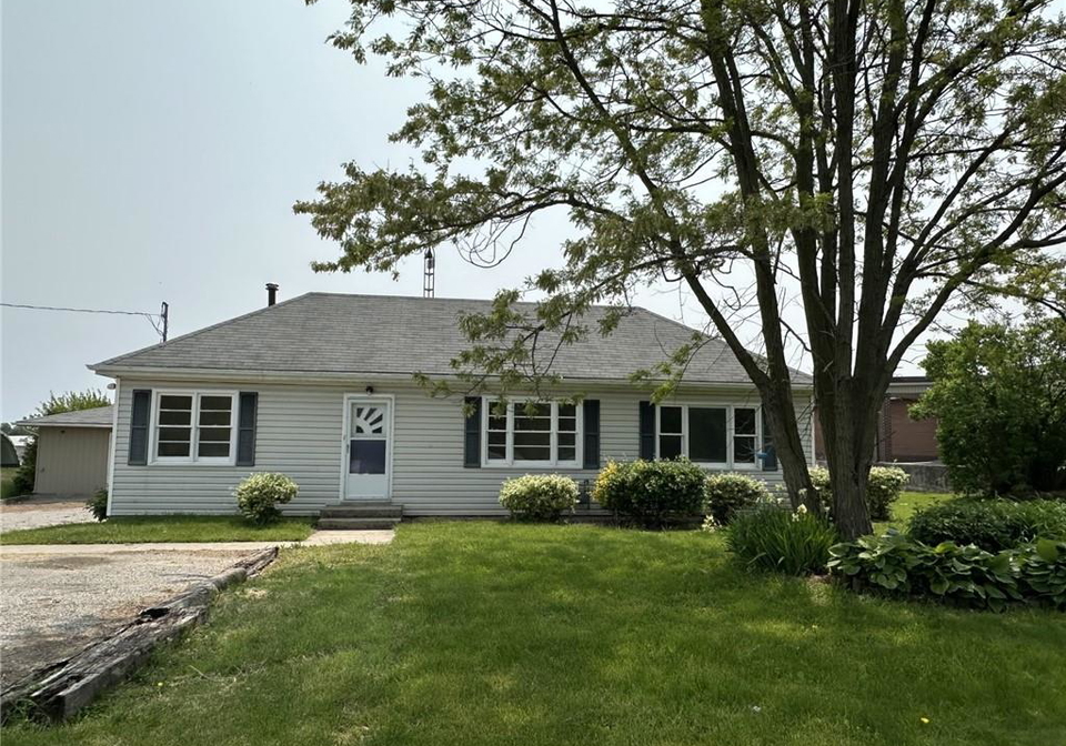 4160-highway-3-simcoe-ontario-40737366