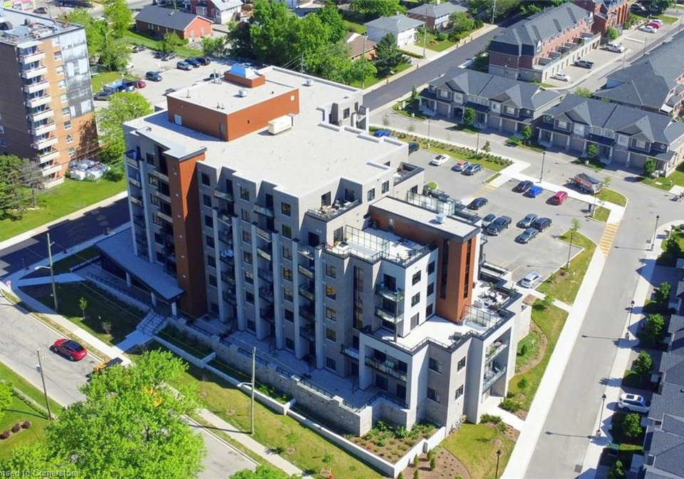 30-hamilton-street-s-waterdown-ontario-40737494