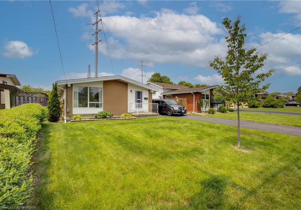 38-bishopsgate-avenue-hamilton-ontario-40737511