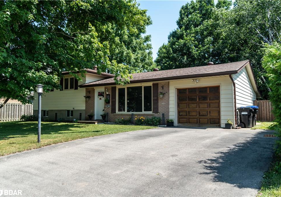 11-ritchie-crescent-elmvale-ontario-40737521