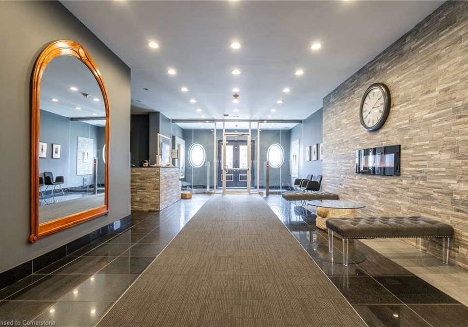135-james-street-s-hamilton-ontario-40737649