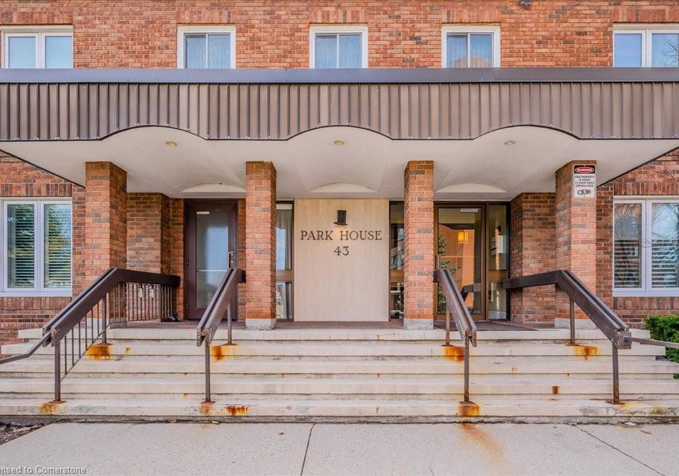 43-caroline-street-waterloo-ontario-40737802