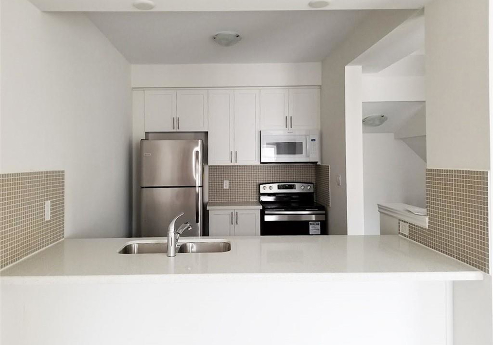 6-sharp-drive-ancaster-ontario-40737809