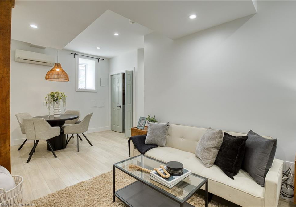 51-dupont-street-e-unit-c-waterloo-ontario-40737942