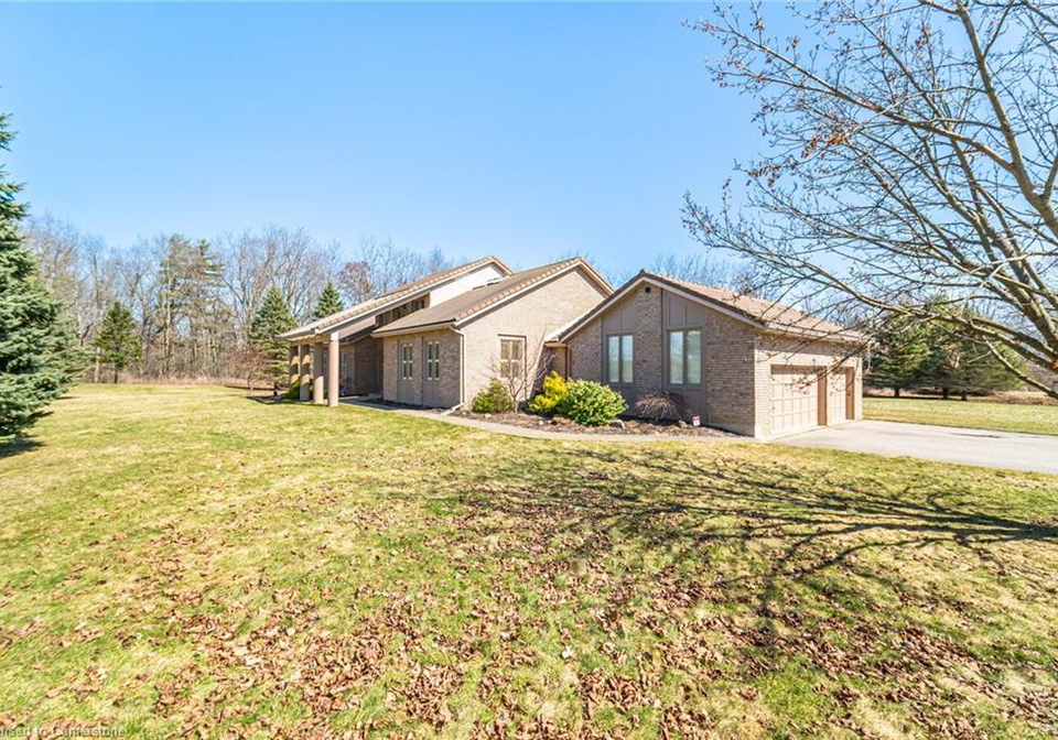 2-stoney-brae-street-e-st-george-ontario-40737971