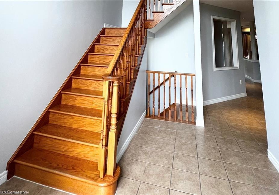 11-armour-crescent-ancaster-ontario-40737993