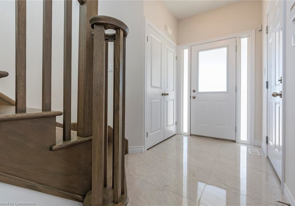 2-pinot-crescent-hamilton-ontario-40738021