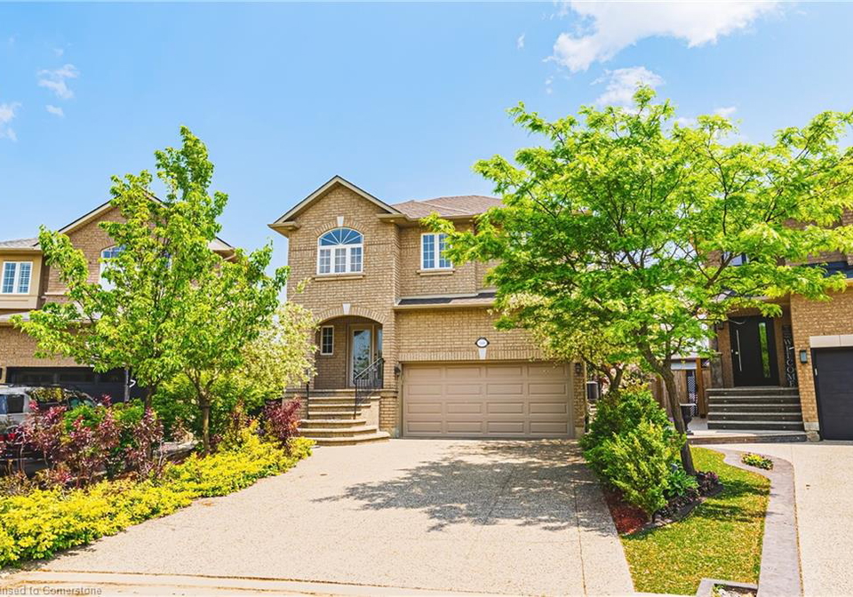 148-meadow-wood-crescent-stoney-creek-ontario-40738052