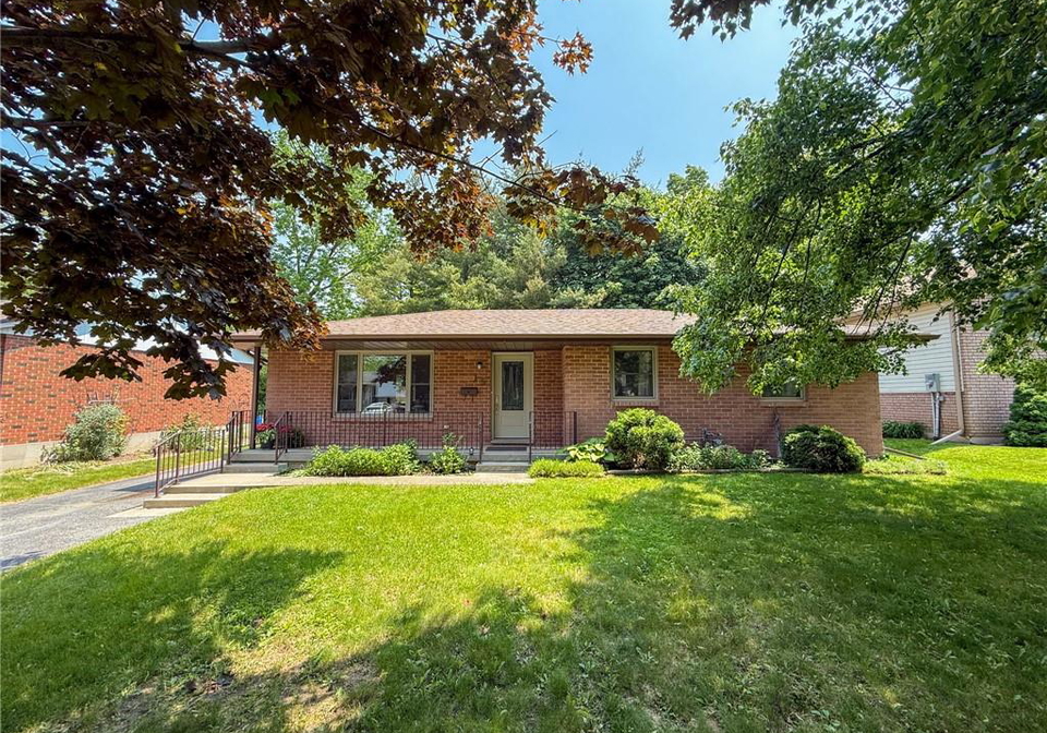 15-fairview-drive-waterford-ontario-40738096