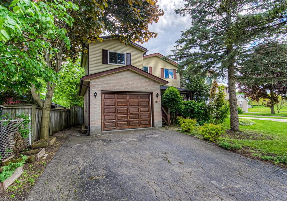 144a-cornerbrook-crescent-waterloo-ontario-40738129