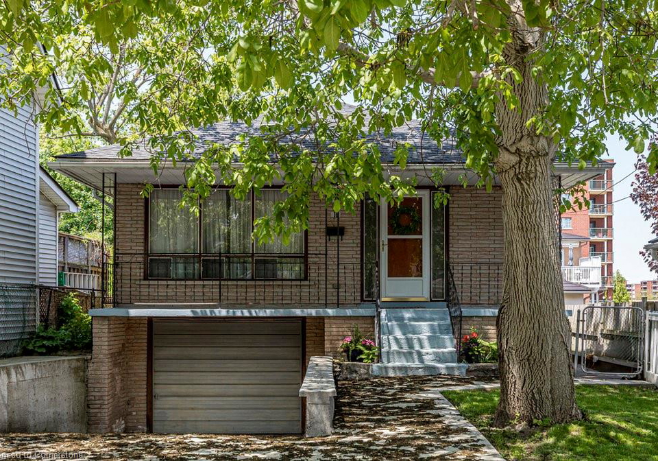 16-elm-avenue-stoney-creek-ontario-40738139