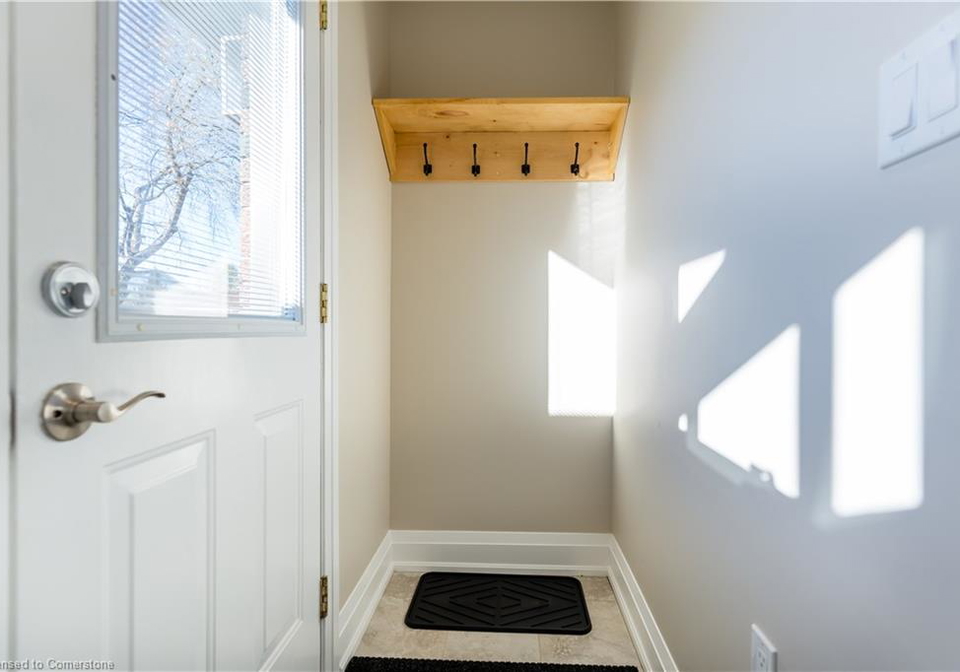 16-jay-street-hamilton-ontario-40738161