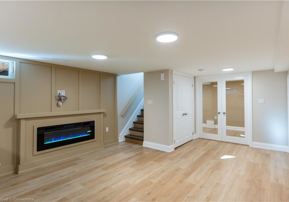 16-jay-street-hamilton-ontario-40738161