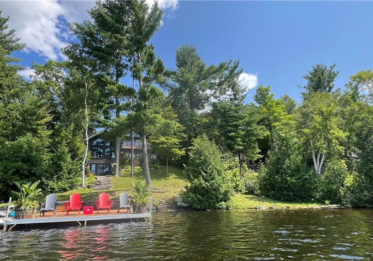 198-fire-route-57-route-peterborough-ontario-40738248