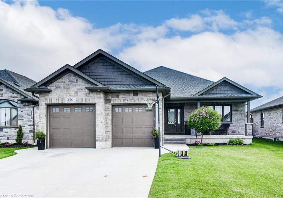 250-krotz-street-w-listowel-ontario-40738280