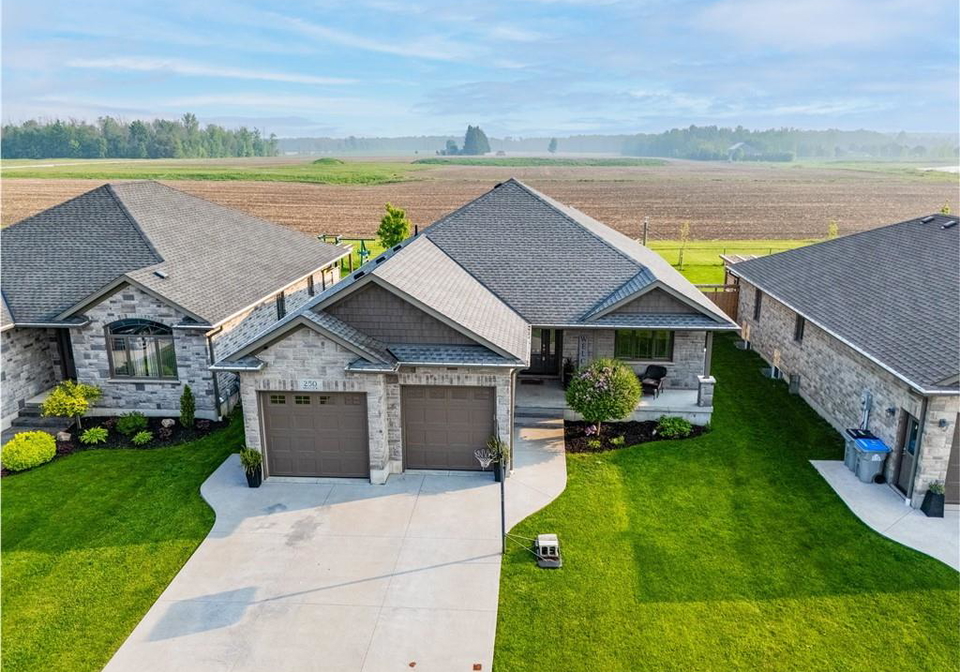 250-krotz-street-w-listowel-ontario-40738280