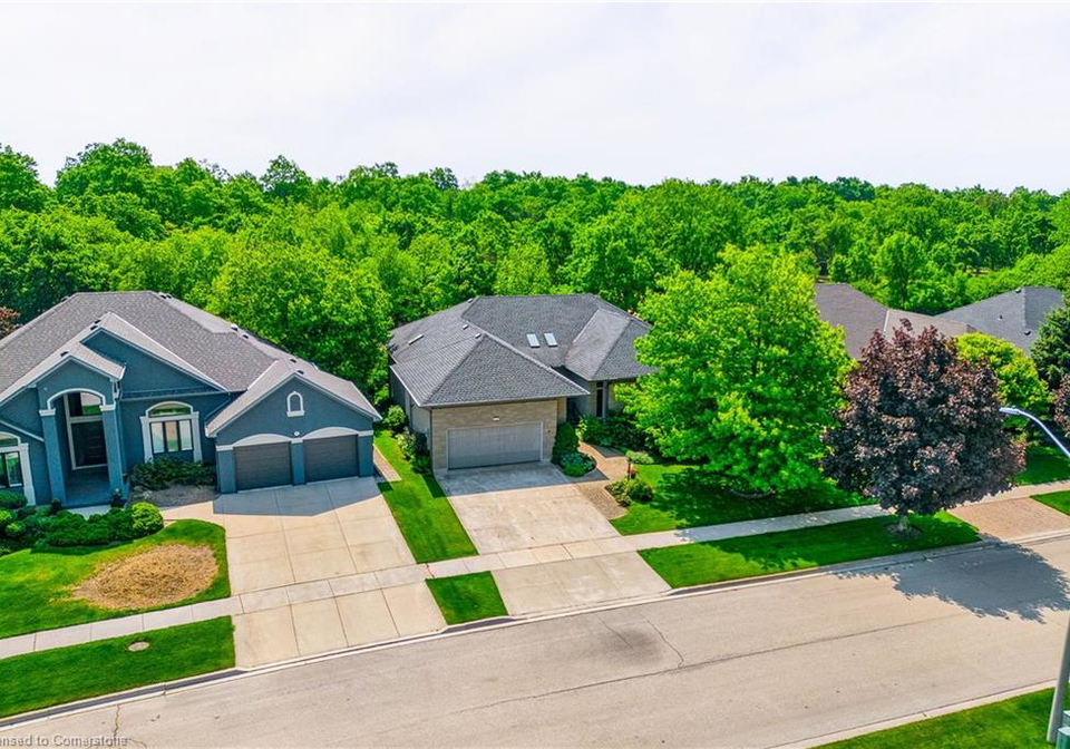 128-grindstone-way-dundas-ontario-40738325