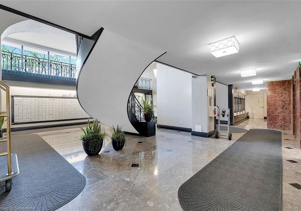 500-green-road-stoney-creek-ontario-40738337