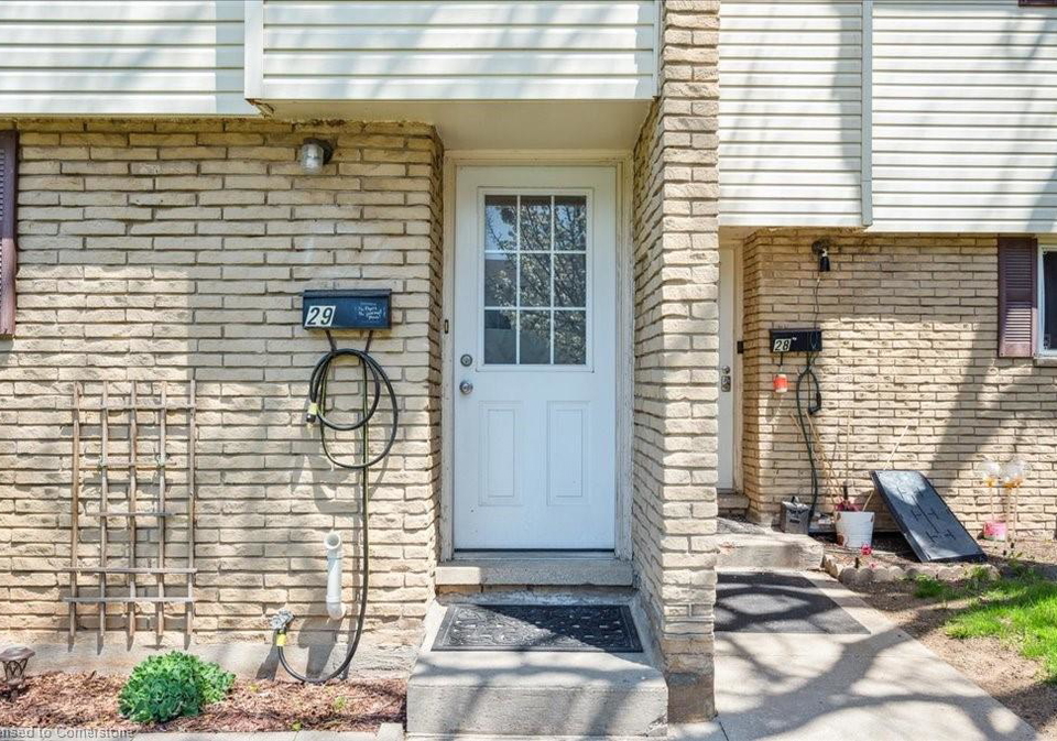 211-veronica-drive-kitchener-ontario-40738352