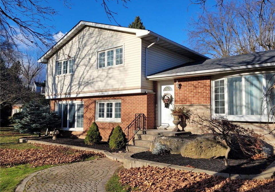 1487-highway-8-stoney-creek-ontario-40738398