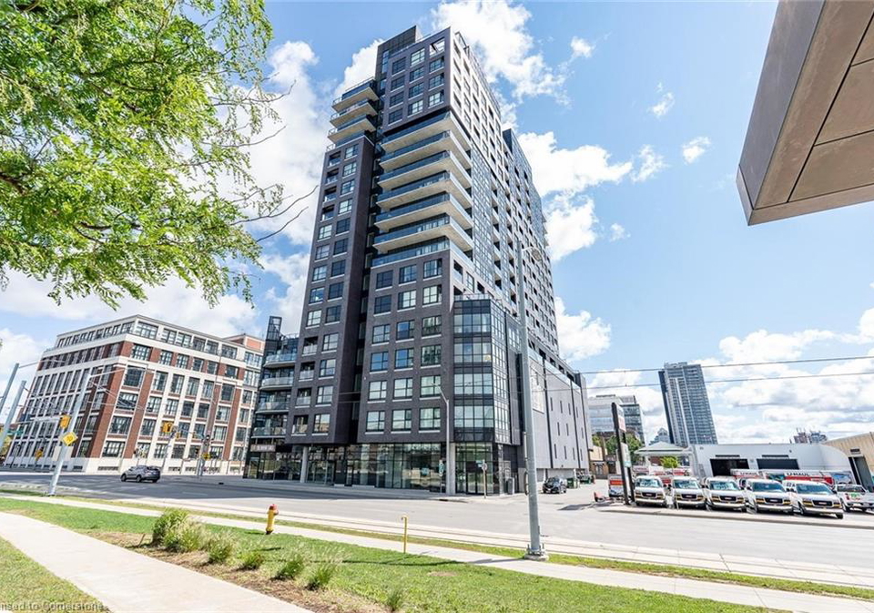 1-victoria-street-s-kitchener-ontario-40738516