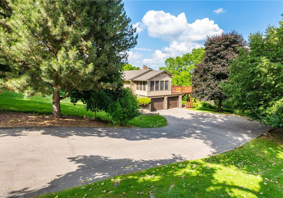 1023-west-river-road-cambridge-ontario-40738548
