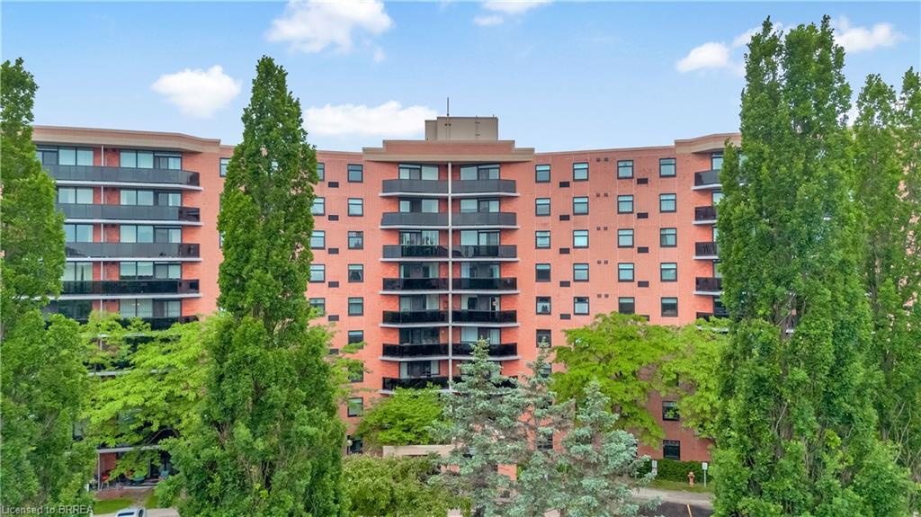 9-bonheur-court-brantford-ontario-40738676