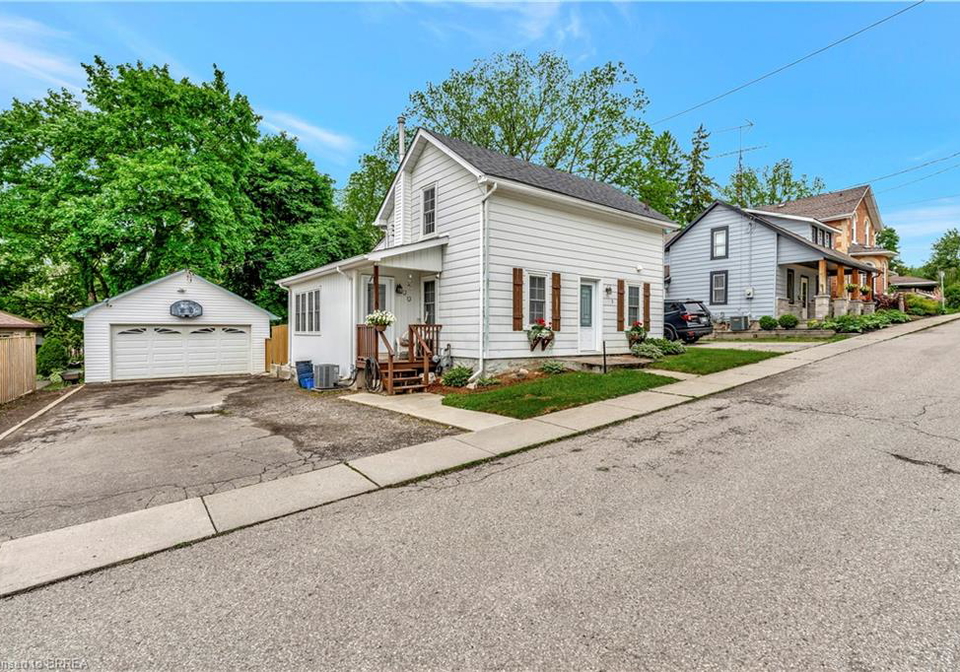 9-lorimer-st-street-st-george-ontario-40738682