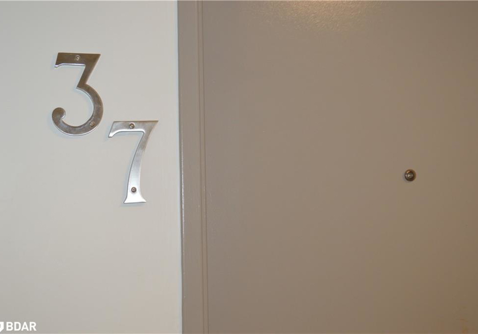 2-albert-street-barrie-ontario-40738717