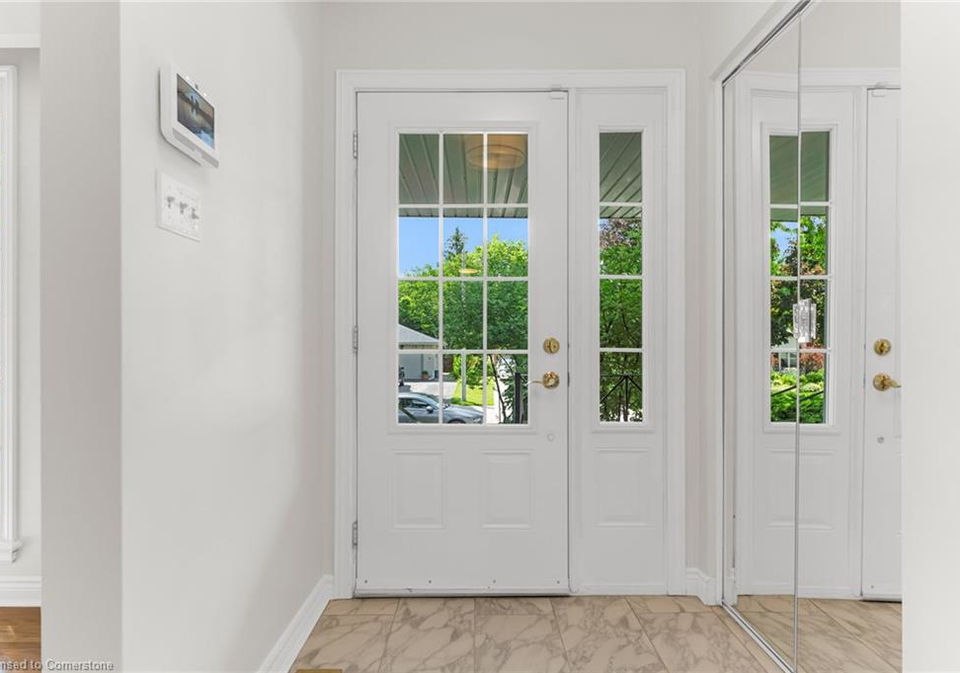 15-monarch-court-dundas-ontario-40738729