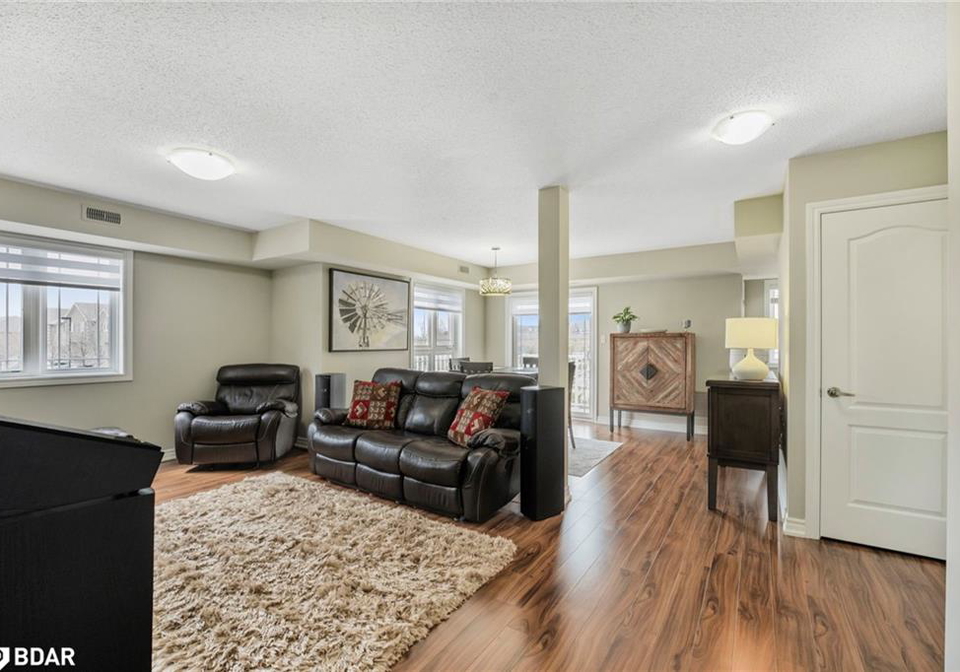 408-veterans-drive-barrie-ontario-40738769