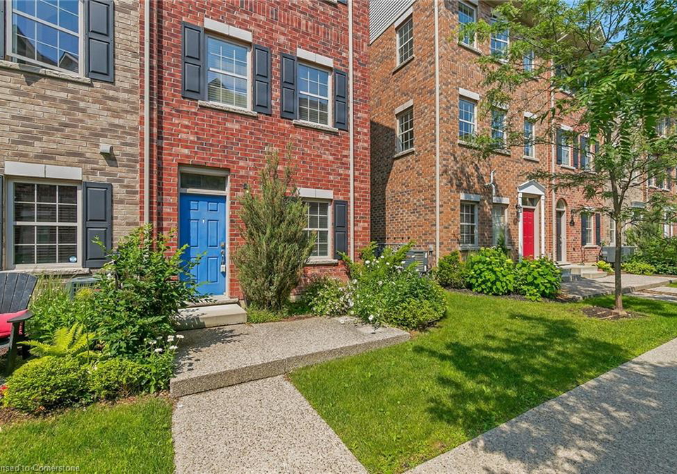 12-oxfordshire-lane-kitchener-ontario-40738976