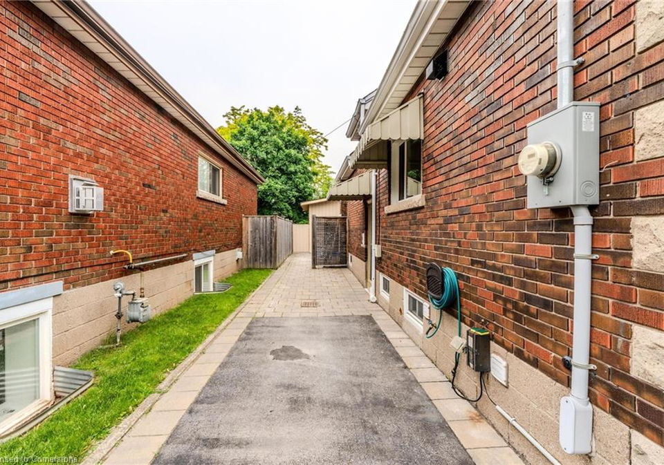 73-paling-court-hamilton-ontario-40739005