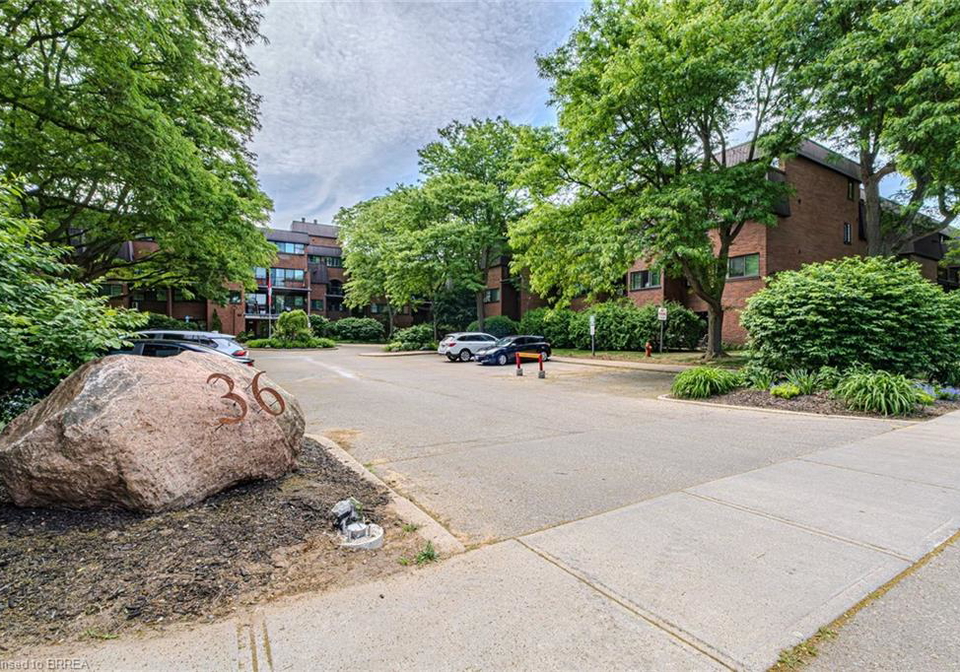 36-hayhurst-road-brantford-ontario-40739020